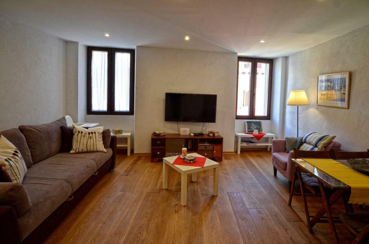 Bodi Apartment ロヴィニ エクステリア 写真
